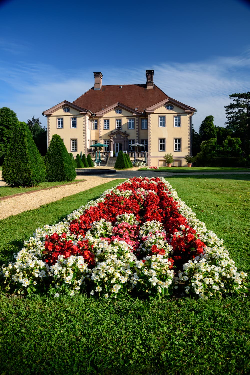 house-with-flowers
